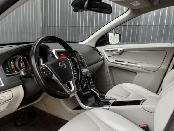 Volvo XC60 I Рестайлинг с пробегом 2014 года, цена 2 190 000 рублей, 144406 км, внедорожник, Автокод Объявления