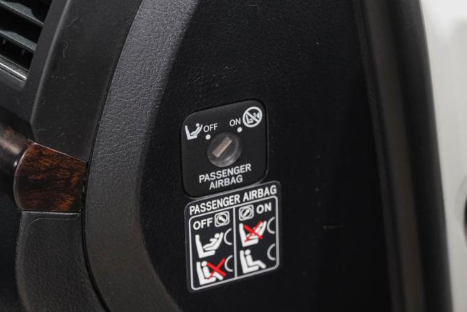 Toyota Land Cruiser 200 Series Рестайлинг 1 с пробегом 2012 года, цена 3 469 000 рублей, 273000 км, внедорожник, Автокод Объявления