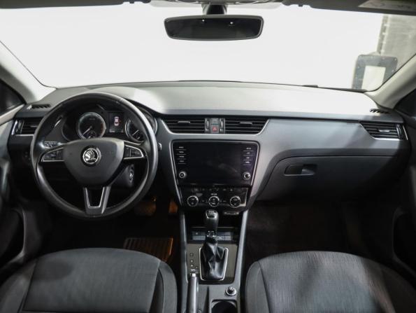 Skoda Octavia III (A7) Рестайлинг с пробегом 2017 года, цена 1 749 000 рублей, 131283 км, лифтбек, Автокод Объявления