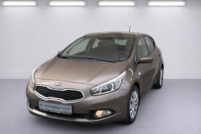 Kia Ceed II с пробегом 2015 года, цена 1 380 000 рублей, 74157 км, хэтчбек, Автокод Объявления