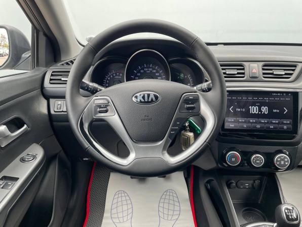 Kia Rio III Рестайлинг с пробегом 2016 года, цена 899 000 рублей, 252411 км, седан, Автокод Объявления