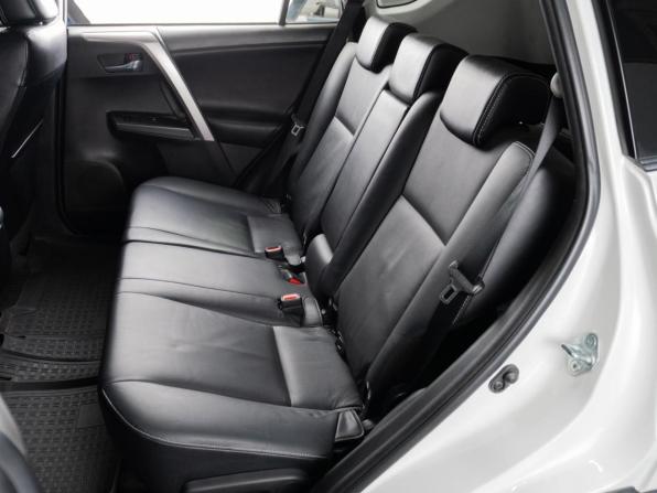 Toyota RAV4 IV (XA40) Рестайлинг с пробегом 2015 года, цена 2 320 000 рублей, 130367 км, внедорожник, Автокод Объявления