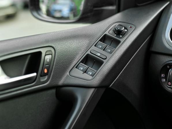 Volkswagen Tiguan I Рестайлинг с пробегом 2015 года, цена 1 220 000 рублей, 188242 км, внедорожник, Автокод Объявления