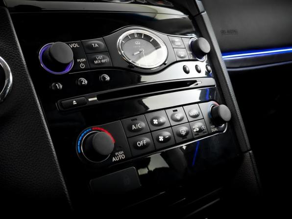 Infiniti QX70 с пробегом 2014 года, цена 2 390 000 рублей, 100310 км, внедорожник, Автокод Объявления