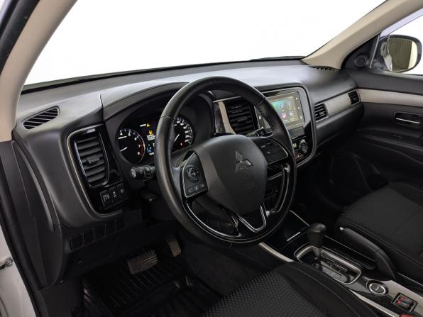Mitsubishi Outlander III Рестайлинг 2 с пробегом 2018 года, цена 2 150 000 рублей, 93605 км, внедорожник, Автокод Объявления
