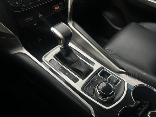 Mitsubishi Pajero Sport III с пробегом 2018 года, цена 2 899 000 рублей, 157000 км, внедорожник, Автокод Объявления