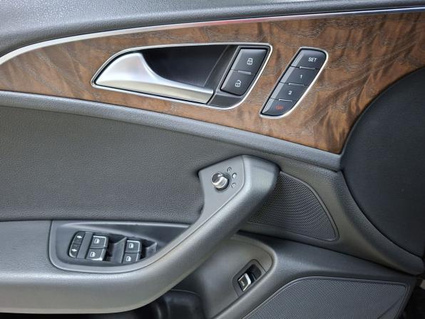 Audi A6 IV (C7) Рестайлинг с пробегом 2015 года, цена 1 549 000 рублей, 308250 км, седан, Автокод Объявления