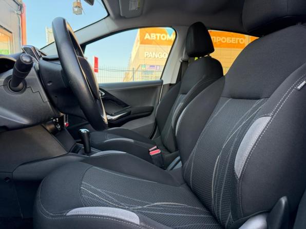 Peugeot 208 I с пробегом 2014 года, цена 550 000 рублей, 150000 км, хэтчбек, Автокод Объявления