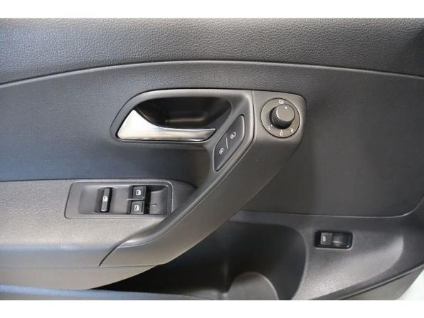 Volkswagen Polo V Рестайлинг с пробегом 2016 года, цена 881 000 рублей, 159559 км, седан, Автокод Объявления