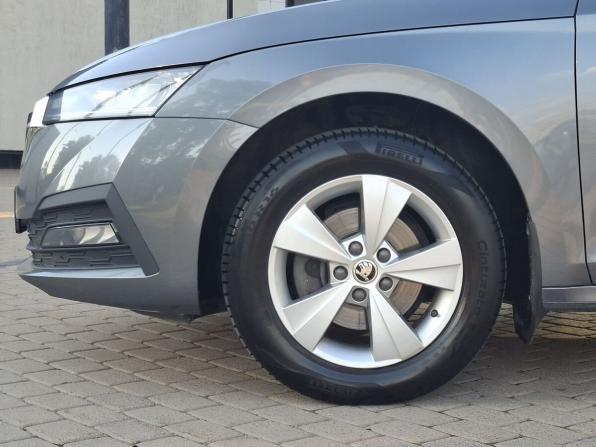 Skoda Octavia IV (A8) с пробегом 2021 года, цена 2 390 000 рублей, 55126 км, лифтбек, Автокод Объявления