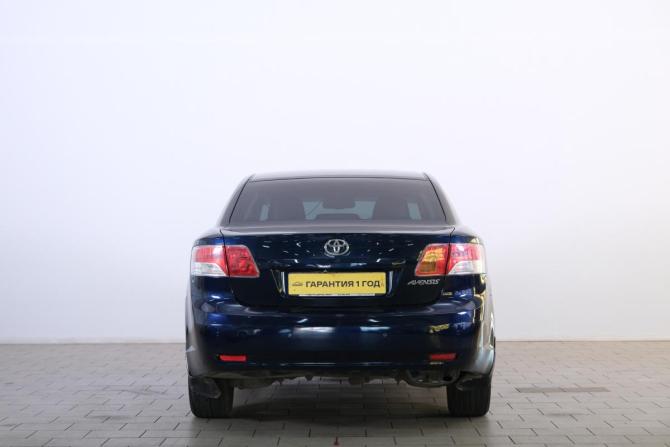 Toyota Avensis III с пробегом 2009 года, цена 1 049 000 рублей, 214000 км, седан, Автокод Объявления