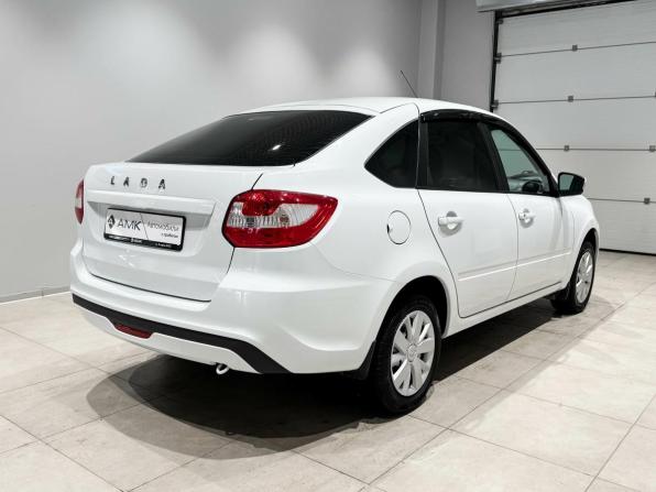 Lada (ВАЗ) Granta I Рестайлинг с пробегом 2024 года, цена 880 279 рублей, 33328 км, лифтбек, Автокод Объявления