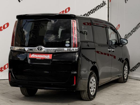 Toyota Noah III (R80) Рестайлинг с пробегом 2019 года, цена 2 469 000 рублей, 170597 км, минивэн, Автокод Объявления