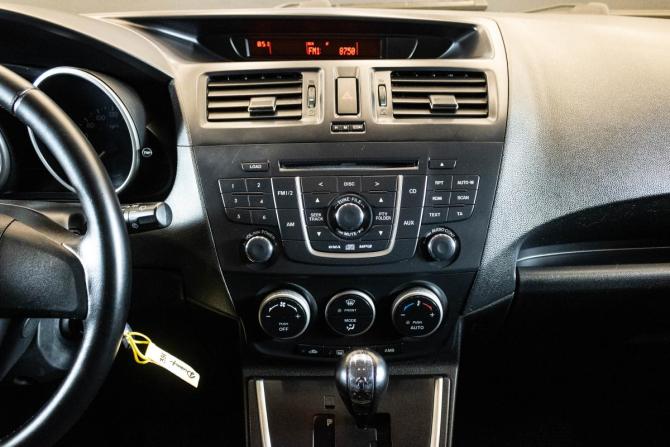 Mazda 5 II (CW) с пробегом 2011 года, цена 1 150 000 рублей, 186177 км, минивэн, Автокод Объявления