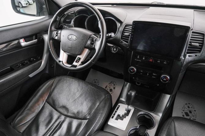 Kia Sorento II с пробегом 2010 года, цена 1 099 000 рублей, 257900 км, внедорожник, Автокод Объявления