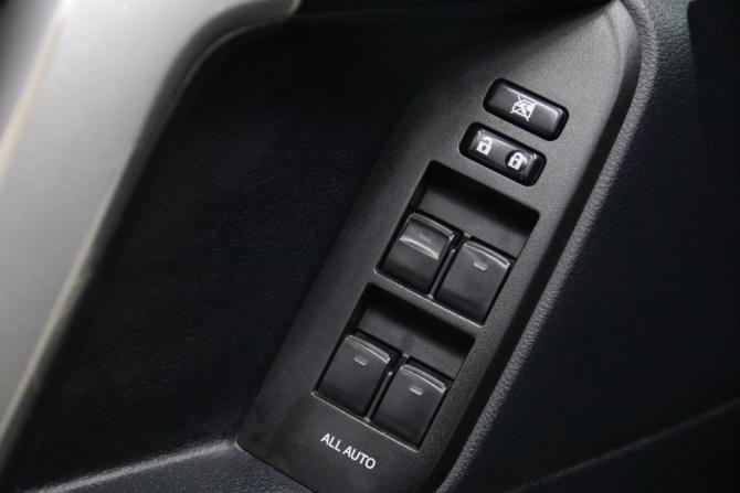 Toyota Land Cruiser Prado 150 Series Рестайлинг 1 с пробегом 2016 года, цена 2 595 950 рублей, 474351 км, внедорожник, Автокод Объявления
