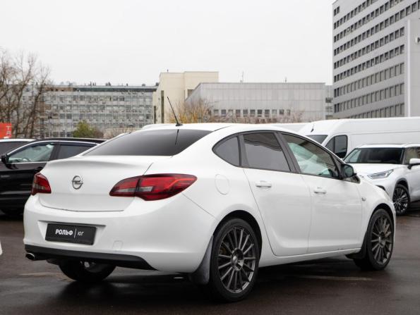 Opel Astra J Рестайлинг с пробегом 2013 года, цена 638 000 рублей, 301528 км, седан, Автокод Объявления