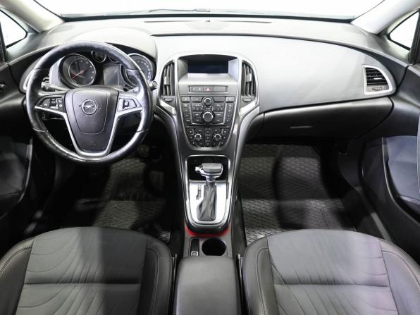 Opel Astra J Рестайлинг с пробегом 2013 года, цена 1 029 900 рублей, 148000 км, седан, Автокод Объявления