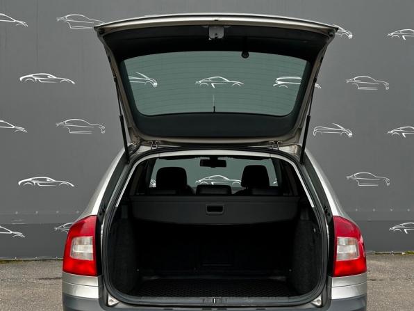 Skoda Octavia II (A5) Рестайлинг с пробегом 2011 года, цена 1 048 700 рублей, 227842 км, универсал, Автокод Объявления