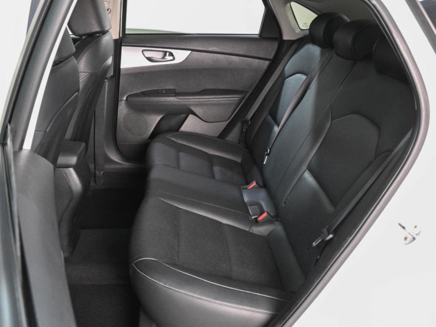 Kia K3 II Рестайлинг Ростов-на-Дону  - изображение 9
