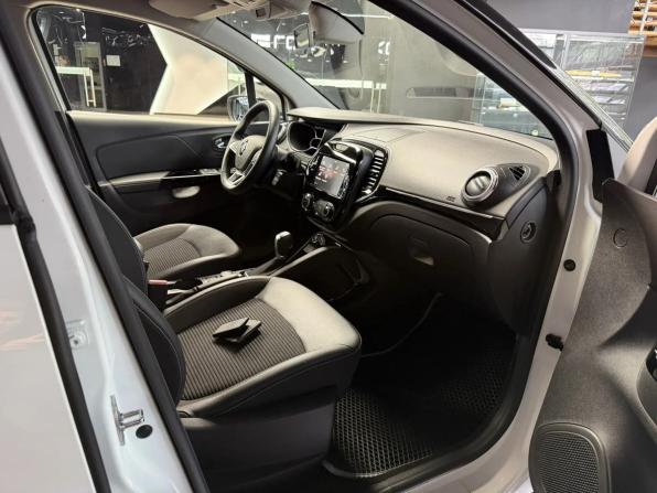 Renault Kaptur I Рестайлинг с пробегом 2021 года, цена 1 590 000 рублей, 81779 км, внедорожник, Автокод Объявления