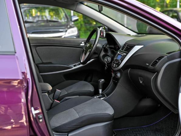 Hyundai Solaris I с пробегом 2013 года, цена 690 000 рублей, 214578 км, седан, Автокод Объявления
