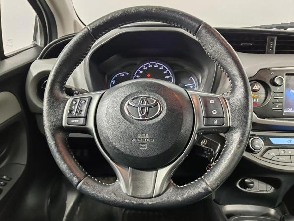 Toyota Yaris III Рестайлинг 2 с пробегом 2017 года, цена 1 375 000 рублей, 160073 км, хэтчбек, Автокод Объявления