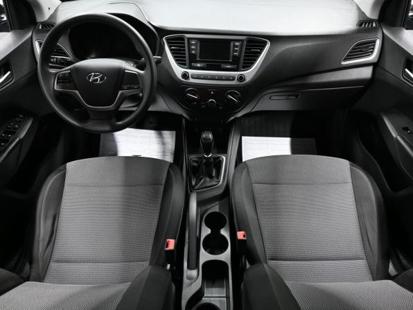 Hyundai Solaris II с пробегом 2018 года, цена 1 240 000 рублей, 109495 км, седан, Автокод Объявления