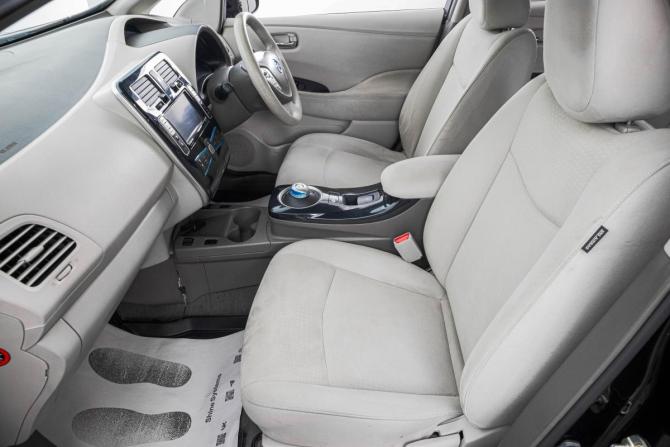 Nissan Leaf I (ZE0/AZE0) с пробегом 2011 года, цена 849 000 рублей, 112000 км, хэтчбек, Автокод Объявления