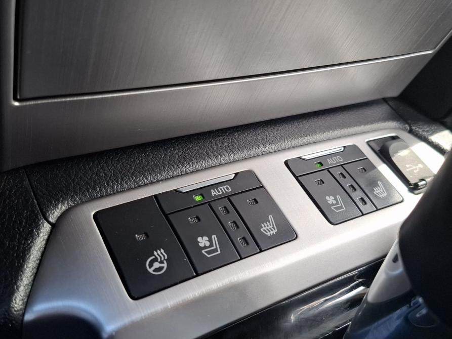 Toyota Land Cruiser 200 Series Рестайлинг 2 Санкт-Петербург  - изображение 28