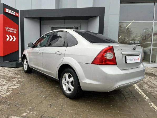 Ford Focus II Рестайлинг с пробегом 2010 года, цена 280 000 рублей, 499988 км, седан, Автокод Объявления