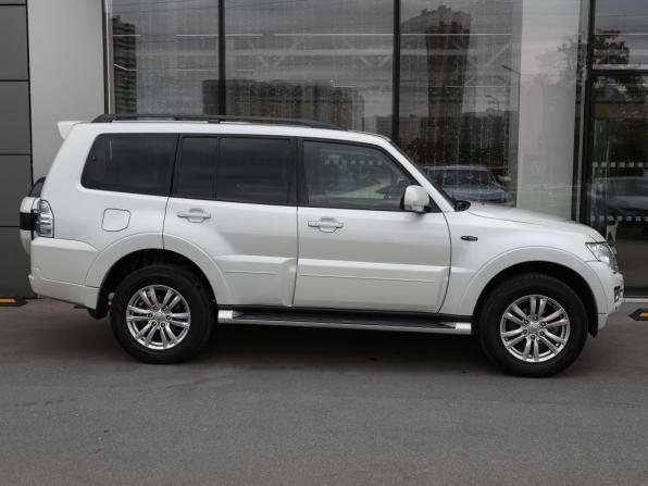 Mitsubishi Pajero IV Рестайлинг 2 с пробегом 2019 года, цена 3 198 000 рублей, 110758 км, внедорожник, Автокод Объявления