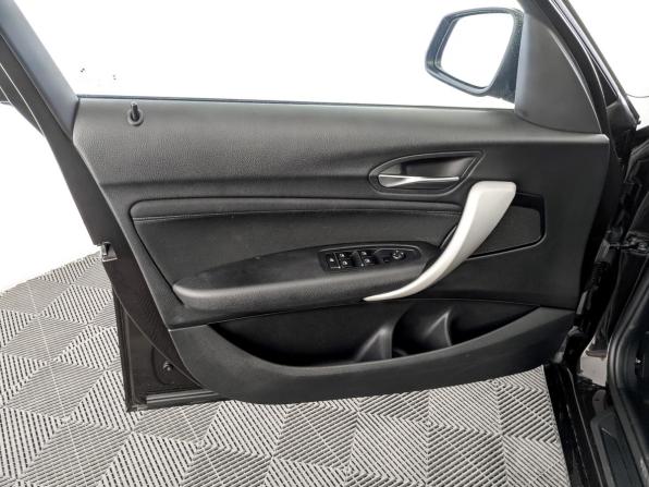 BMW 1 серии II (F20/F21) Рестайлинг 2 с пробегом 2018 года, цена 2 100 000 рублей, 58199 км, хэтчбек, Автокод Объявления