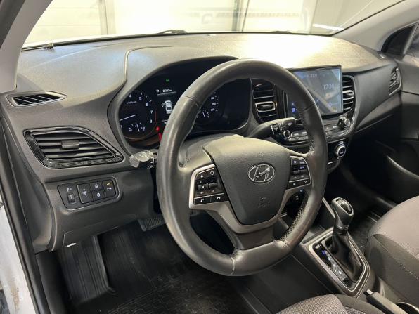 Hyundai Solaris II Рестайлинг с пробегом 2022 года, цена 1 766 000 рублей, 45000 км, седан, Автокод Объявления