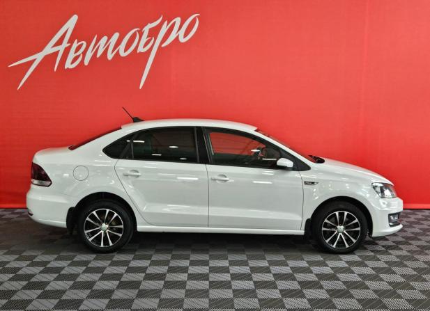 Volkswagen Polo V Рестайлинг с пробегом 2018 года, цена 1 185 000 рублей, 104000 км, седан, Автокод Объявления