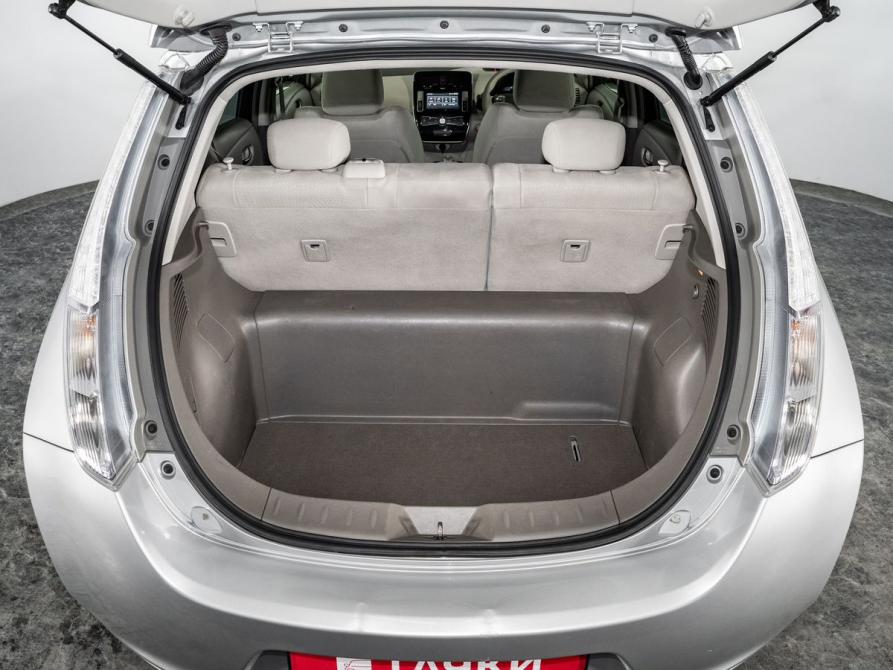Nissan Leaf I (ZE0/AZE0) Иркутск  - изображение 20
