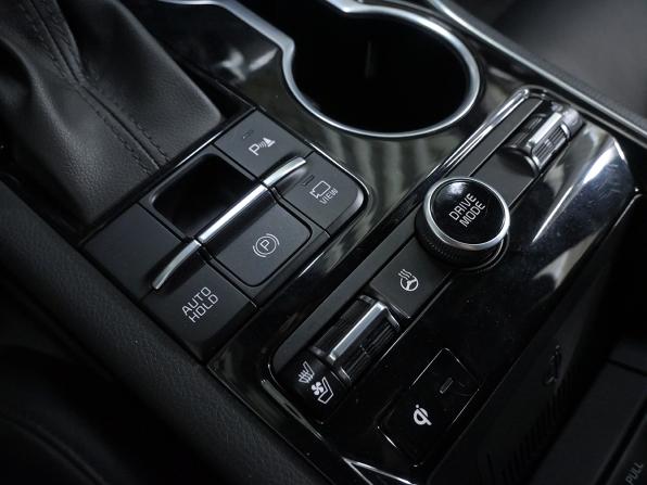 Kia K5 III с пробегом 2021 года, цена 2 920 000 рублей, 60000 км, седан, Автокод Объявления