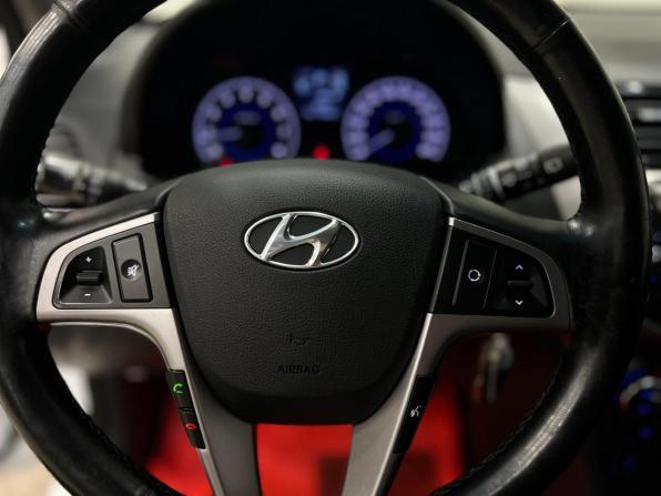 Hyundai Solaris I Рестайлинг с пробегом 2014 года, цена 950 000 рублей, 130965 км, хэтчбек, Автокод Объявления