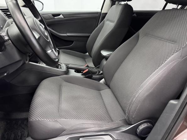 Volkswagen Jetta VI с пробегом 2014 года, цена 999 000 рублей, 211929 км, седан, Автокод Объявления