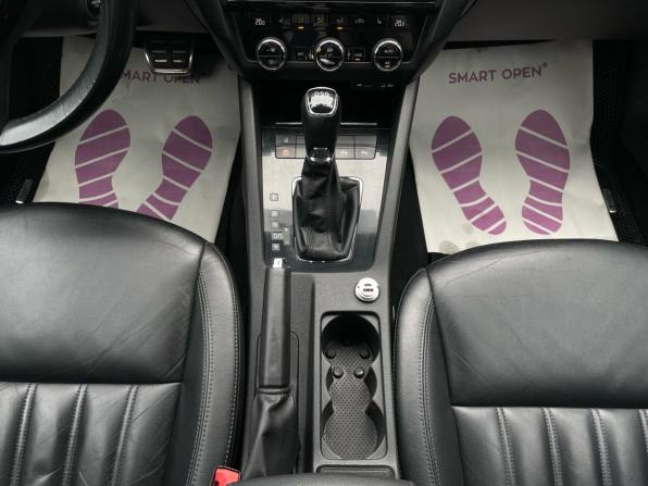 Skoda Octavia III (A7) Рестайлинг с пробегом 2017 года, цена 1 795 000 рублей, 162500 км, лифтбек, Автокод Объявления