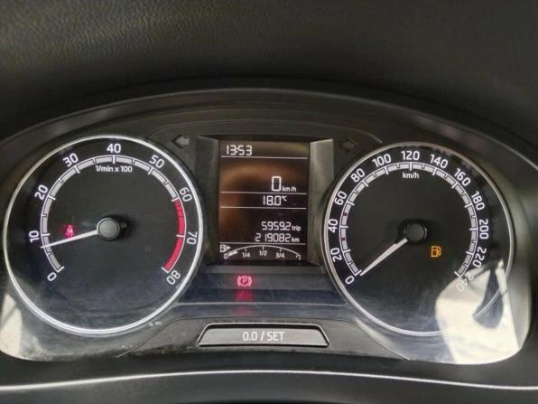 Skoda Rapid I Рестайлинг с пробегом 2018 года, цена 957 093 рубля, 219078 км, лифтбек, Автокод Объявления