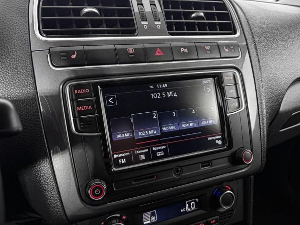 Volkswagen Polo V Рестайлинг с пробегом 2019 года, цена 1 202 000 рублей, 135412 км, седан, Автокод Объявления