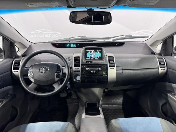 Toyota Prius II Рестайлинг (XW20) с пробегом 2009 года, цена 799 000 рублей, 217000 км, лифтбек, Автокод Объявления