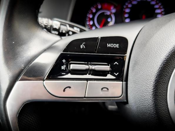 Hyundai Elantra VII (CN7) с пробегом 2022 года, цена 1 950 000 рублей, 64685 км, седан, Автокод Объявления