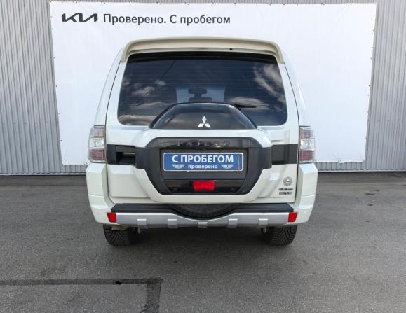 Mitsubishi Pajero IV Рестайлинг 2 с пробегом 2017 года, цена 2 900 000 рублей, 90000 км, внедорожник, Автокод Объявления