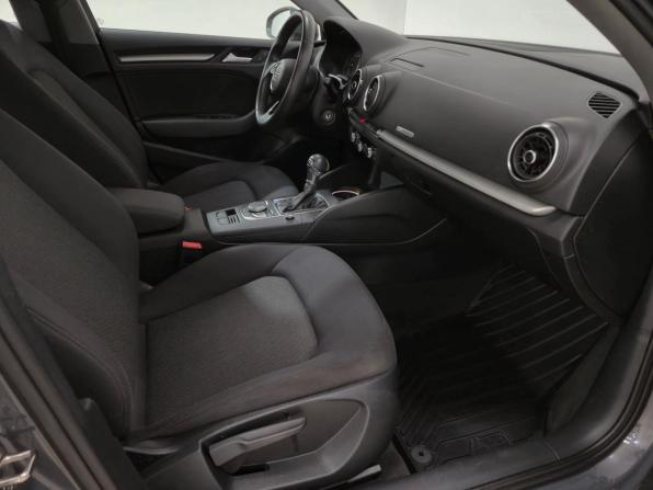 Audi A3 III (8V) Рестайлинг с пробегом 2018 года, цена 2 100 000 рублей, 89323 км, седан, Автокод Объявления