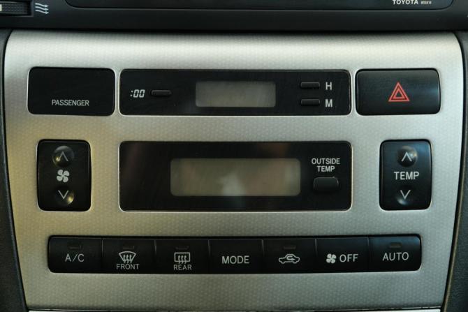 Toyota Corolla IX (E120 E130) Рестайлинг с пробегом 2006 года, цена 899 000 рублей, 197000 км, хэтчбек, Автокод Объявления