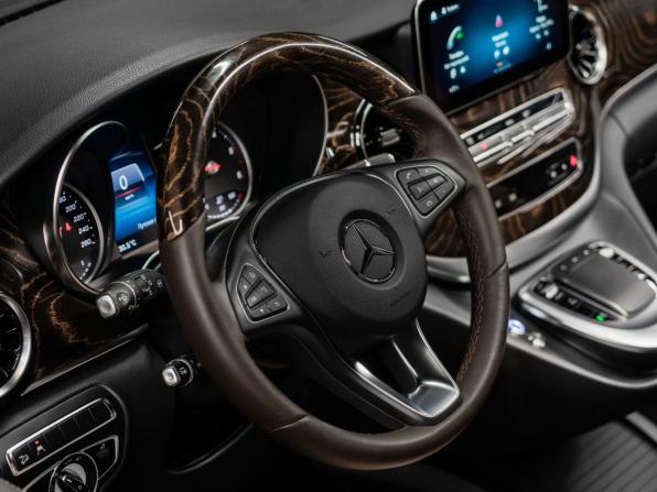 Mercedes-Benz V-Класс III (W447) Рестайлинг с пробегом 2023 года, цена 18 990 000 рублей, 53322 км, минивэн, Автокод Объявления
