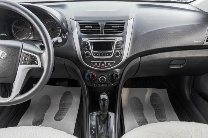 Hyundai Solaris I Рестайлинг с пробегом 2016 года, цена 1 199 000 рублей, 196000 км, седан, Автокод Объявления