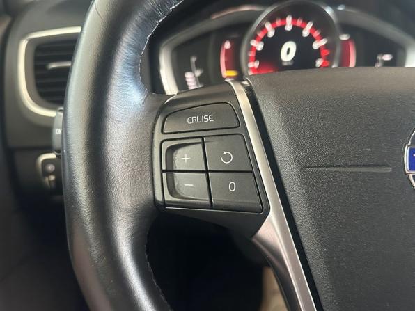 Volvo S60 II Рестайлинг с пробегом 2017 года, цена 1 535 000 рублей, 295200 км, седан, Автокод Объявления